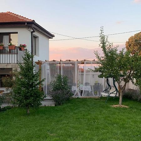 Villa Anika Mezek Exterior foto