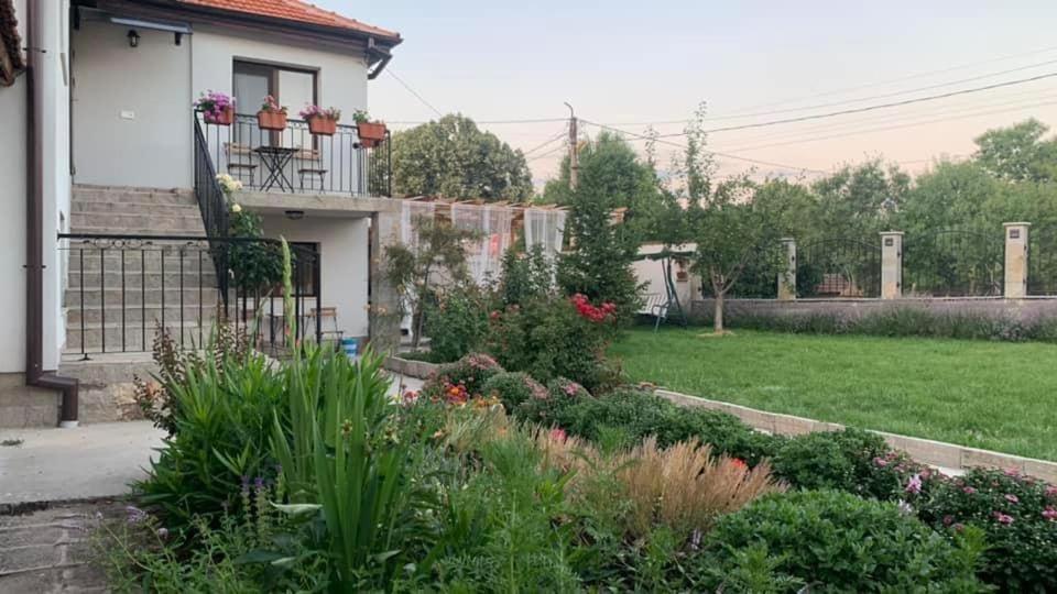 Villa Anika Mezek Exterior foto